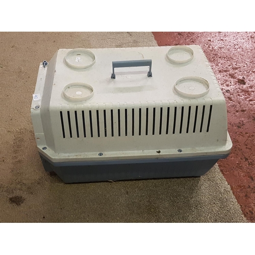 90 - Plastic Pet Carrier.