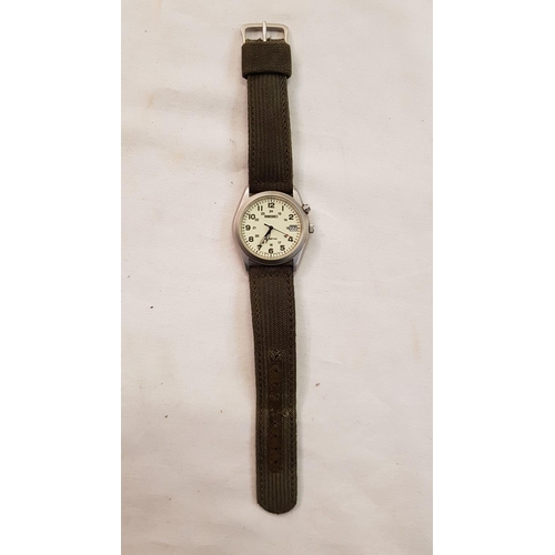 469 - Seiko Kinetic Vintage Watch with Green Canvas Strap.