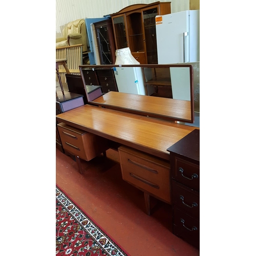 604 - 1970's G-Plan Five Drawer Dressing Table with Single Mirror to Top - Table measures - 28