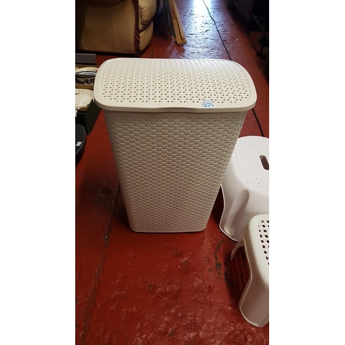 624 - White Plastic Laundry Bin with Two Plastic Step Stools.