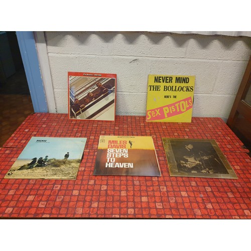 102 - 41 Vinyl LP Records Including Pink Floyd, Black Sabbath, Miles Davis, Bob Marley, Oasis & The Beatle... 