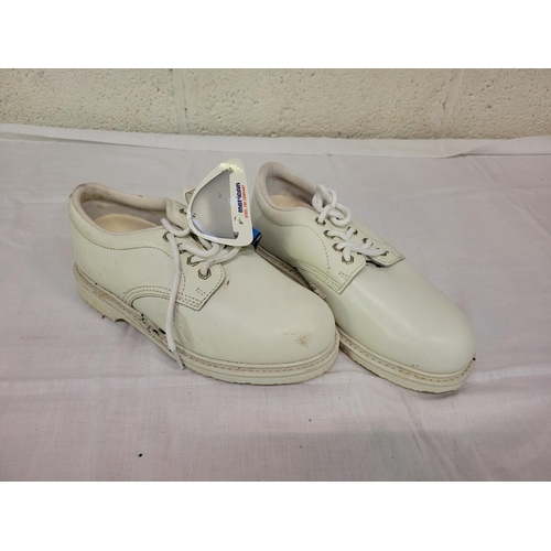 160 - Pair of NEW Size 6 White 'Shoes for Crews' Steel Toe Cap Slip & Oil Resistant Sole Shoes.