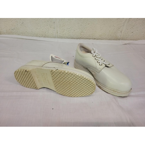 160 - Pair of NEW Size 6 White 'Shoes for Crews' Steel Toe Cap Slip & Oil Resistant Sole Shoes.