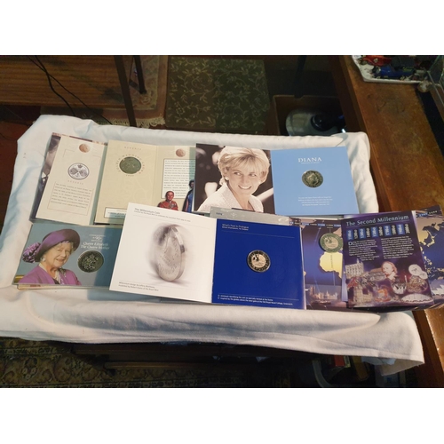 480 - Five £5 Coin Presentation Packs Including Diana Princess of Wales, Queen Elizabeth The Queen Mother.