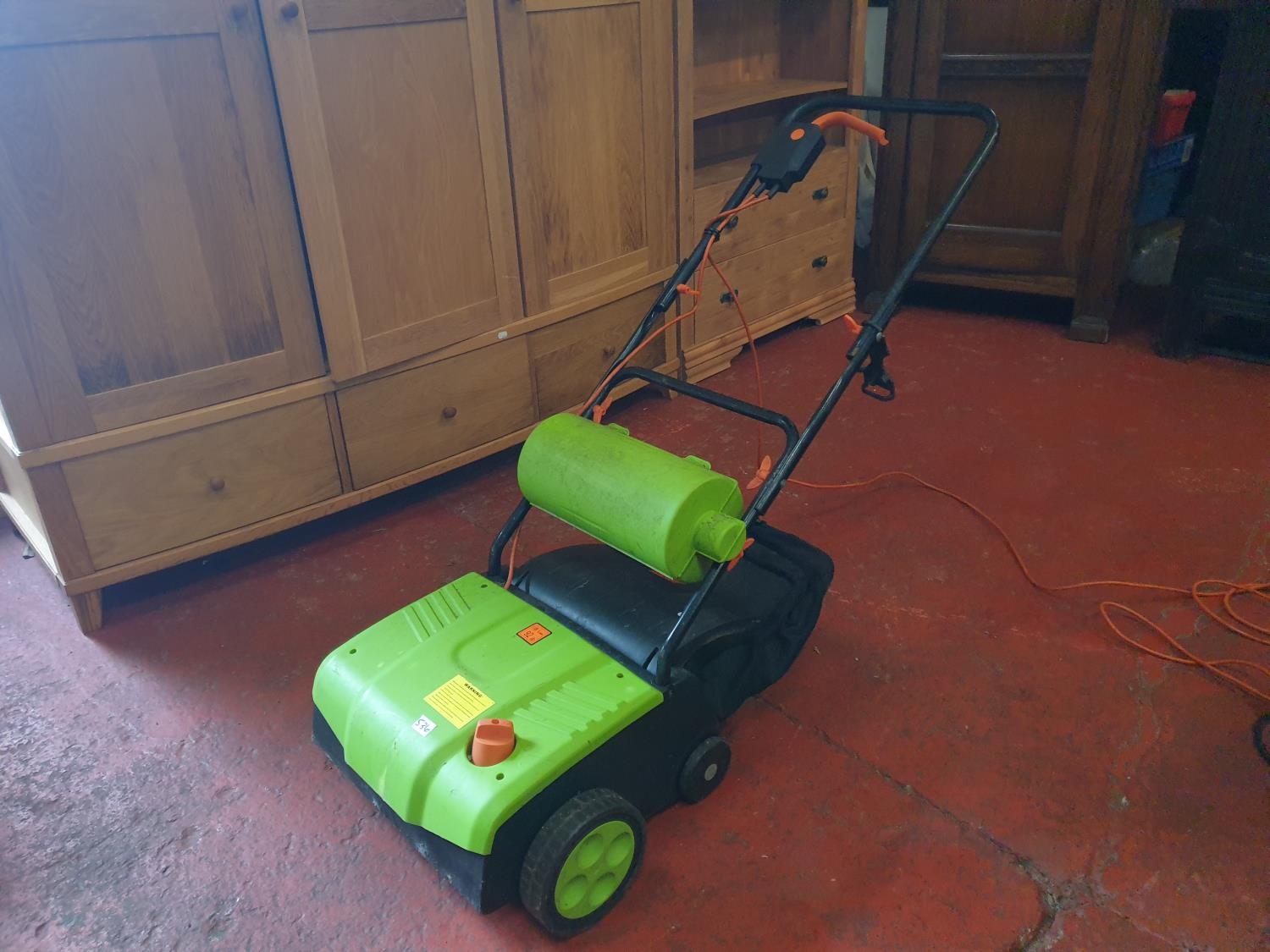 Performance Power Electric Rake & Scarifier 2-in-1.