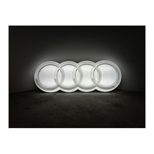 76 - AUDI–RINGS illuminated NEW

AUDI – RINGS illuminated 
AUDI – RINGS collector's car
89cm x 34cm x 7.5... 