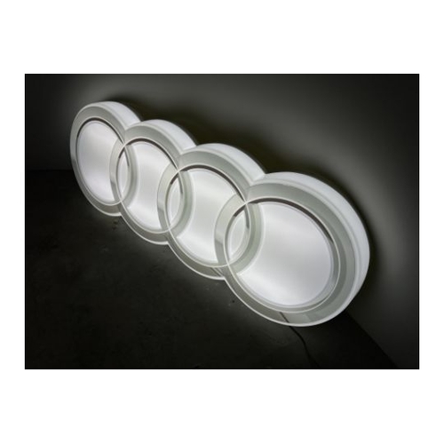 76 - AUDI–RINGS illuminated NEW

AUDI – RINGS illuminated 
AUDI – RINGS collector's car
89cm x 34cm x 7.5... 