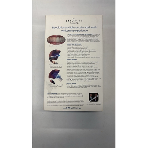 348 - Lot 78 - Stylsmile whitening kit