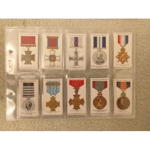 87 - Cigarette cards - Set of Players War Decorations and Medals very good/excellent condition. Cat £45. ... 