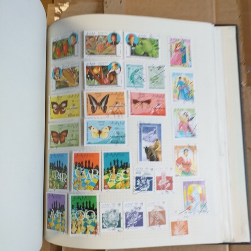 137 - African countries on approx 100 pages in a Devon Album, Est £20-30