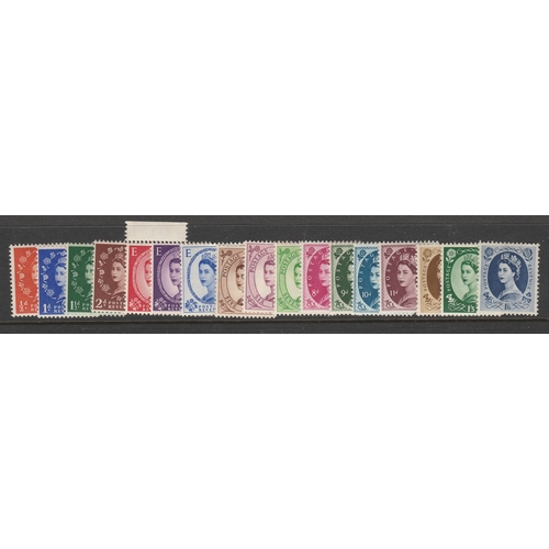 520 - 1952-54 SG 515/31 Tudor Crown wmk Definitives un-mounted mint set of 17 Cat £100