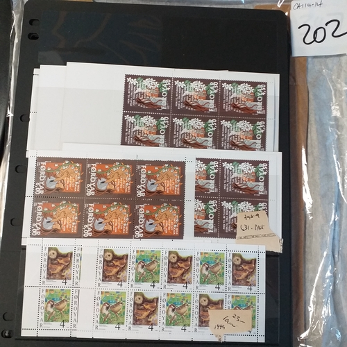 202 - Dealers lot - cira 2003 on stock cards - Sheets blocks etc Cat £1500+ All un-mounted mint. Est £80-1... 