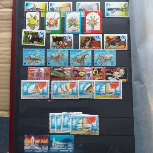 12 - Box:  6  part remaindered collections; Hong Kong, New Zealand, Pacific Islands, Caribbean Islands. G... 