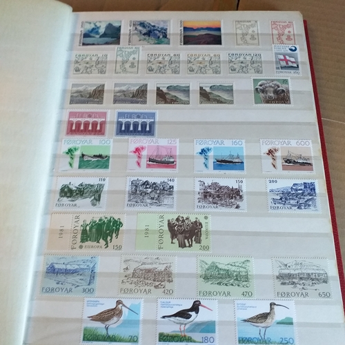 17 - Innoteck Box containing stamps off paper in packets, mostly Channel Is, IOM  & Falklands total weigh... 