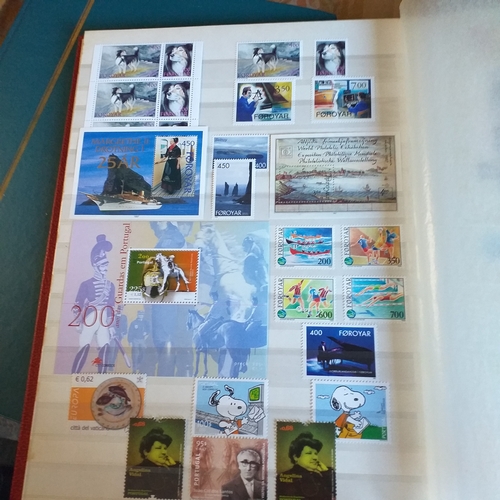 17 - Innoteck Box containing stamps off paper in packets, mostly Channel Is, IOM  & Falklands total weigh... 