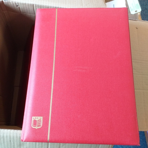 26 - Box: 6 Collections including Australia (1991 ? 2004 Mounted Mint + Used) Haley?s Comet (Commonwealth... 