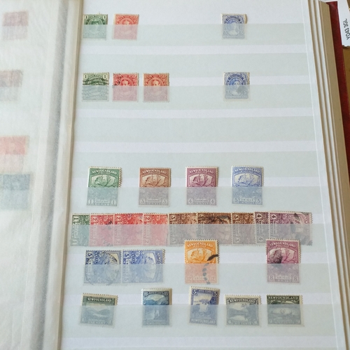 26 - Box: 6 Collections including Australia (1991 ? 2004 Mounted Mint + Used) Haley?s Comet (Commonwealth... 