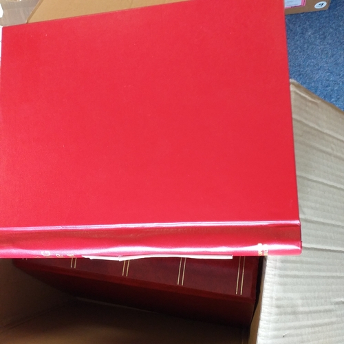 26 - Box: 6 Collections including Australia (1991 ? 2004 Mounted Mint + Used) Haley?s Comet (Commonwealth... 