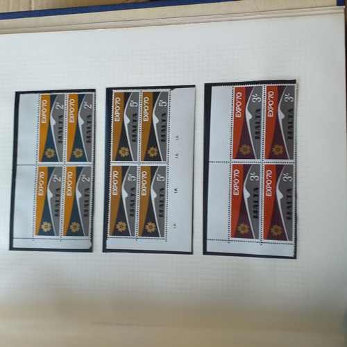 26 - Box: 6 Collections including Australia (1991 ? 2004 Mounted Mint + Used) Haley?s Comet (Commonwealth... 