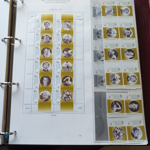 26 - Box: 6 Collections including Australia (1991 ? 2004 Mounted Mint + Used) Haley?s Comet (Commonwealth... 