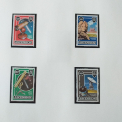 26 - Box: 6 Collections including Australia (1991 ? 2004 Mounted Mint + Used) Haley?s Comet (Commonwealth... 