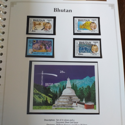 26 - Box: 6 Collections including Australia (1991 ? 2004 Mounted Mint + Used) Haley?s Comet (Commonwealth... 