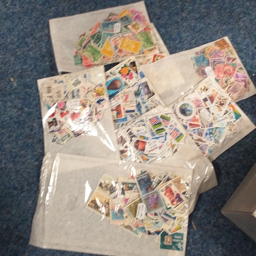 24 - Shoebox containing USA kiloware, mainly used, loose/in packets, off paper - 1000's.