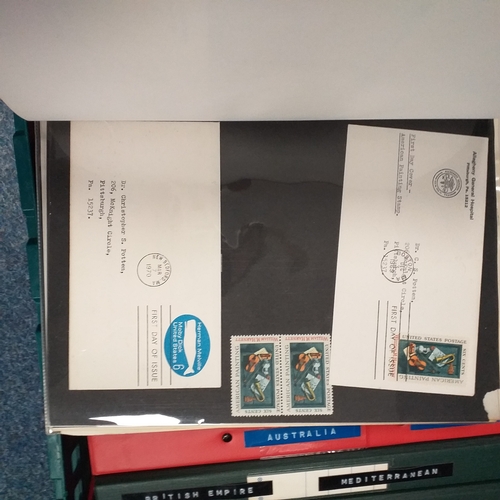 4 - Box containing 15 multi-ring/4 ring binder housing colections of USA (x3), France, and  aGB & Britis... 