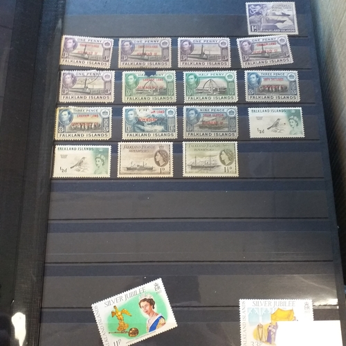 37 - Glory box of world collections in albums and stock books (6 good stock books), Large Citation stamp ... 