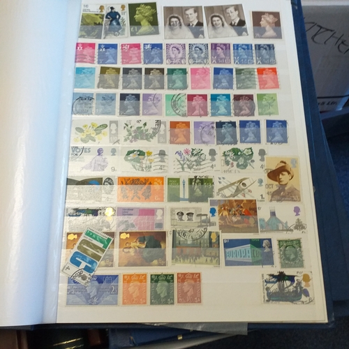 37 - Glory box of world collections in albums and stock books (6 good stock books), Large Citation stamp ... 