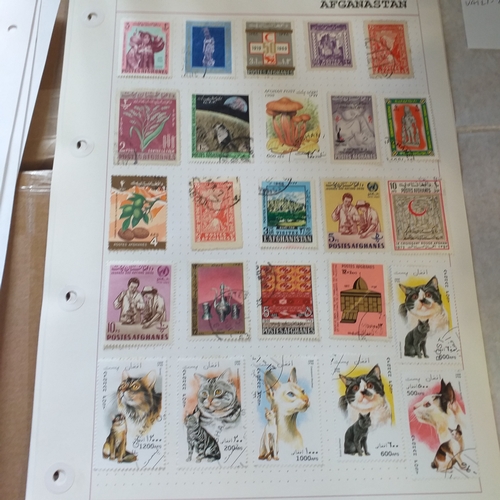 152 - Afghanistan small collection on 11 pages mint / used to 1970's with a couple of later sets.