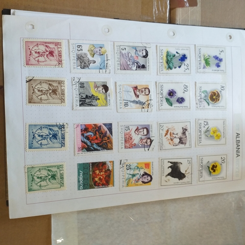 153 - Albania small collection on 13 album pages and 3 stock cards, mint / used with the odd set CTO stron... 