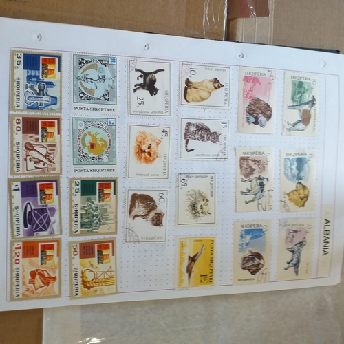 153 - Albania small collection on 13 album pages and 3 stock cards, mint / used with the odd set CTO stron... 