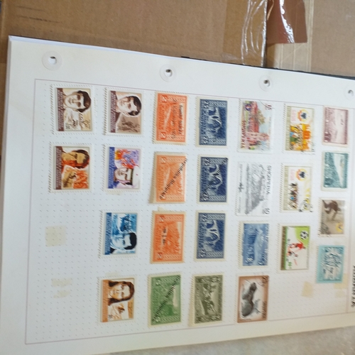 153 - Albania small collection on 13 album pages and 3 stock cards, mint / used with the odd set CTO stron... 