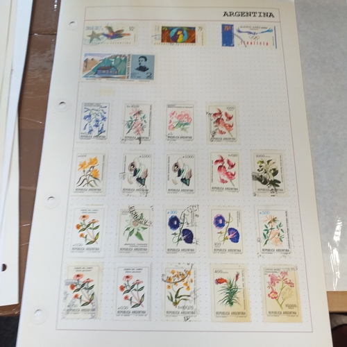 157 - Argentina collection on approx 20 pages, mainly mint from early to recent.