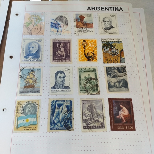 157 - Argentina collection on approx 20 pages, mainly mint from early to recent.