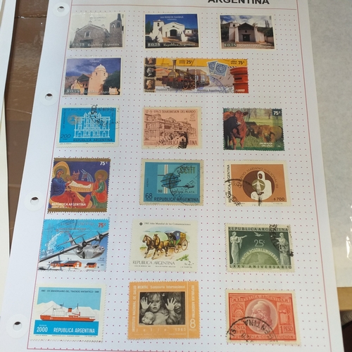 157 - Argentina collection on approx 20 pages, mainly mint from early to recent.