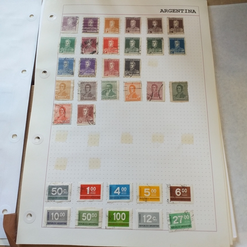 157 - Argentina collection on approx 20 pages, mainly mint from early to recent.