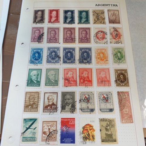 157 - Argentina collection on approx 20 pages, mainly mint from early to recent.
