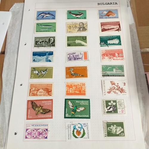 175 - Bulgaria collection mint and used with the odd issue CTO, bulk of the collection is from 1911 to 196... 