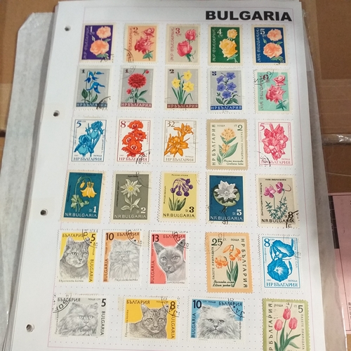 175 - Bulgaria collection mint and used with the odd issue CTO, bulk of the collection is from 1911 to 196... 