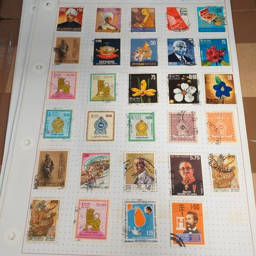 183 - Ceylon (Sri Lanka) small collection on 30+ album pages/stock cards, good selection with QV to 1/- KG... 