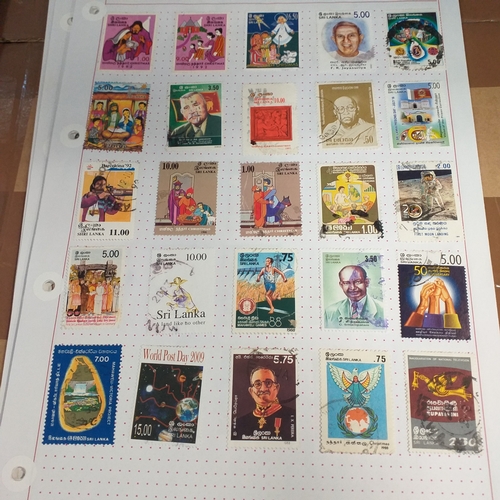 183 - Ceylon (Sri Lanka) small collection on 30+ album pages/stock cards, good selection with QV to 1/- KG... 