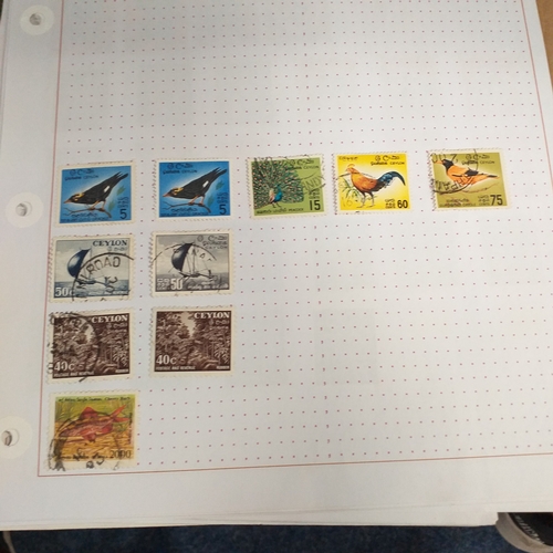 183 - Ceylon (Sri Lanka) small collection on 30+ album pages/stock cards, good selection with QV to 1/- KG... 