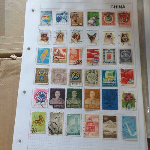 185 - China nice collection on approx 50 + album pages with issues from early to late 1990's, mostly mint,... 
