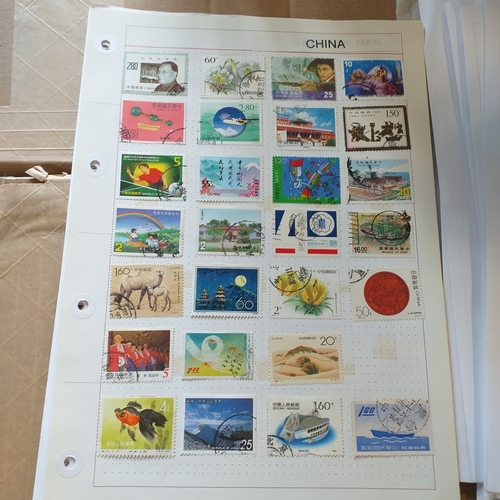 185 - China nice collection on approx 50 + album pages with issues from early to late 1990's, mostly mint,... 