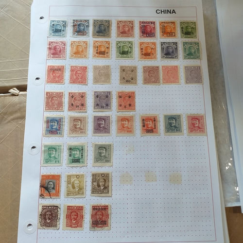 185 - China nice collection on approx 50 + album pages with issues from early to late 1990's, mostly mint,... 