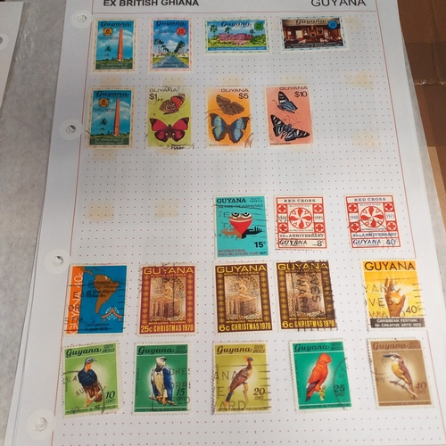 225 - Guyana small collection on 9 album pages and 1 double sided Hagner, covers period 1966 to 1989. 1966... 