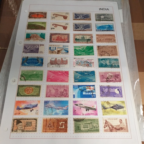 231 - India collection on 40+ album sheets / stock cards from early to 2010 approx, with a selection of In... 