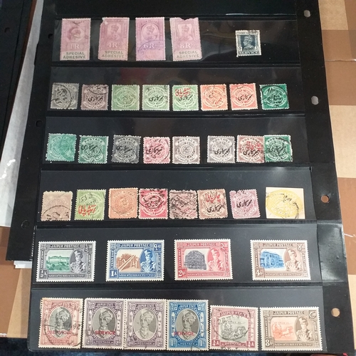 231 - India collection on 40+ album sheets / stock cards from early to 2010 approx, with a selection of In... 